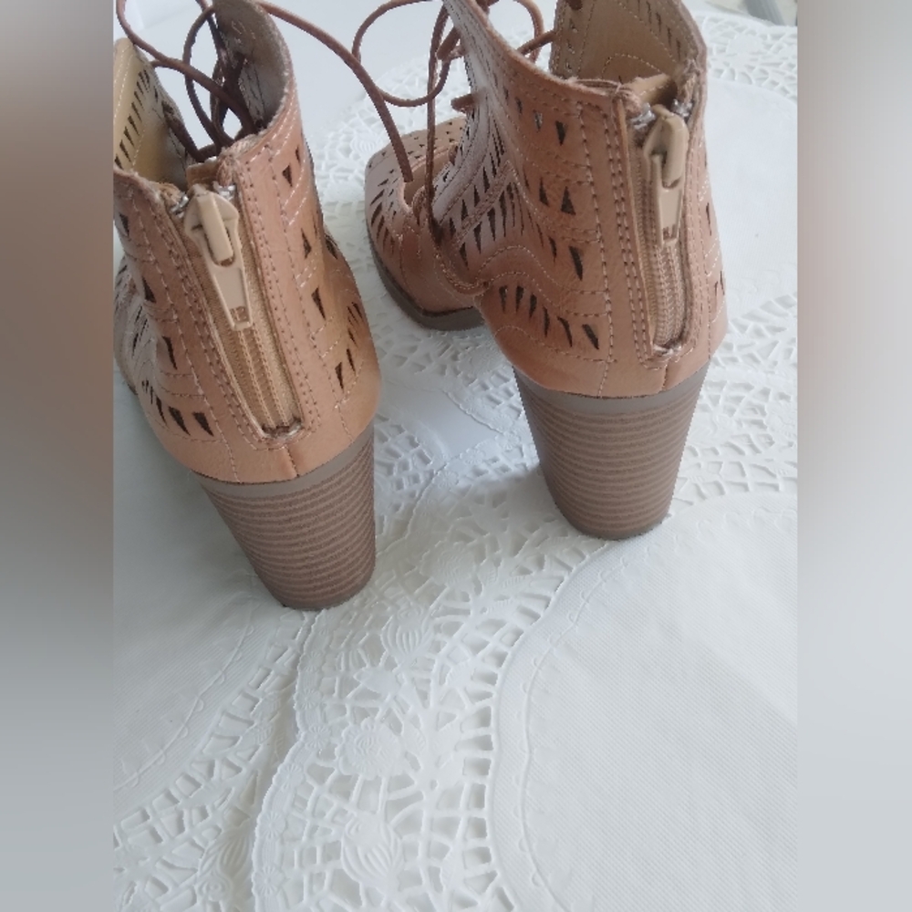 Stappy block heels - Picture 9 of 11